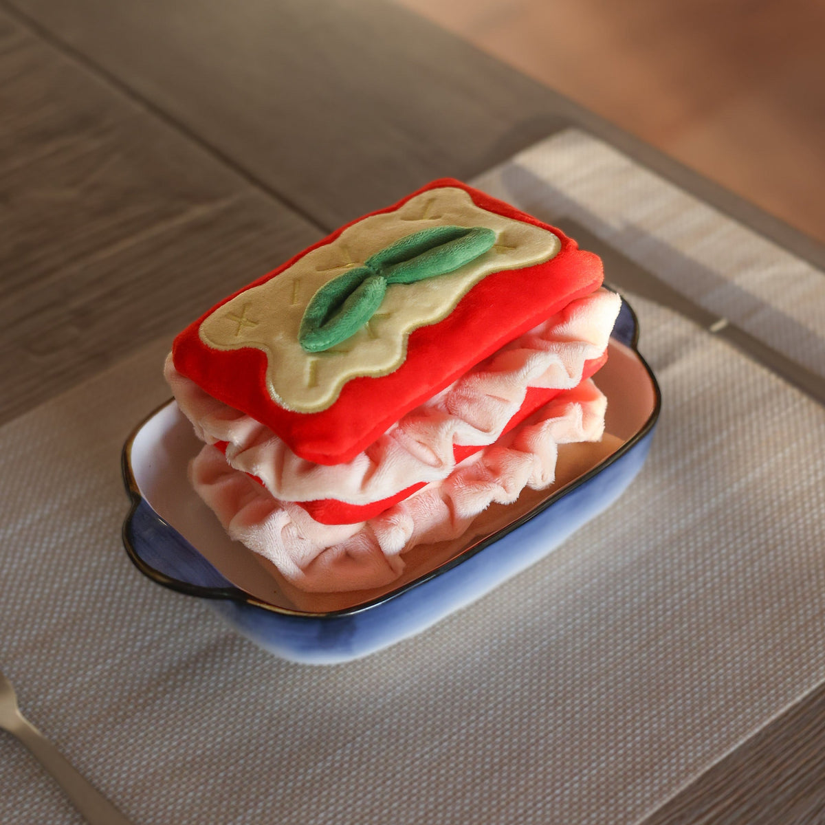 Lasagna Nosework Toy