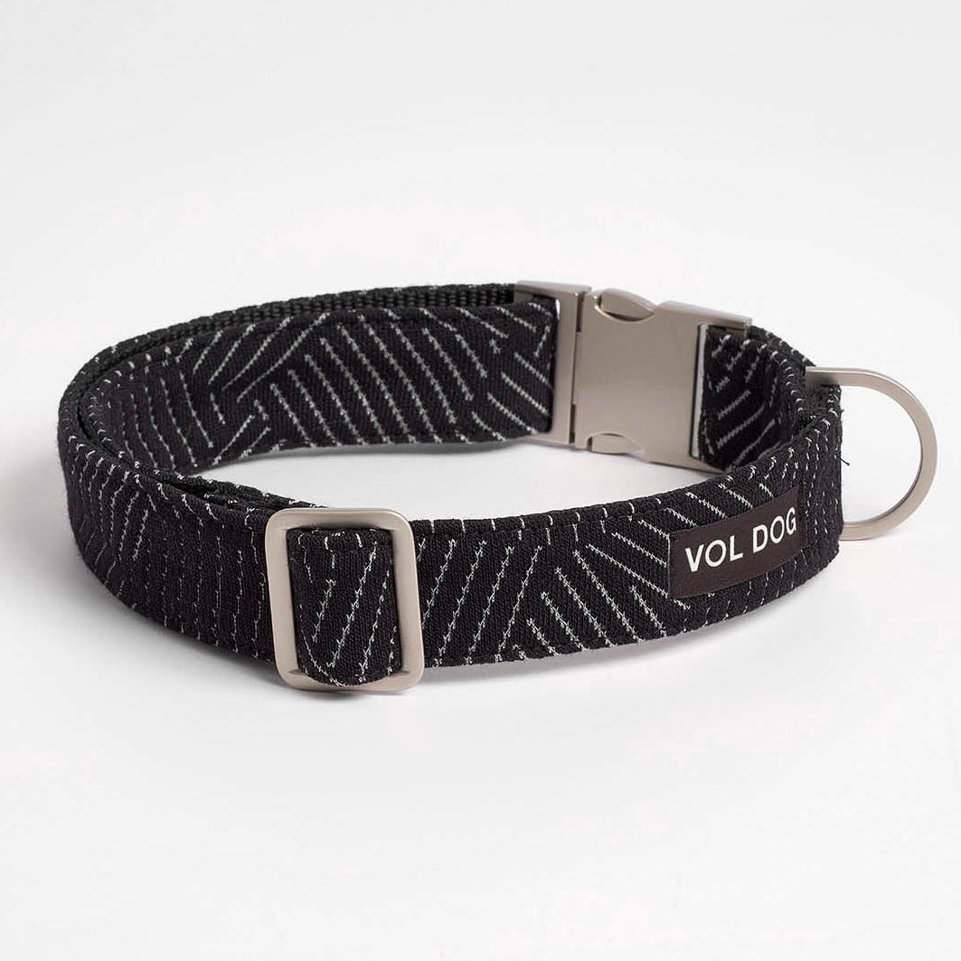 YOSHI NOIR DOG COLLAR