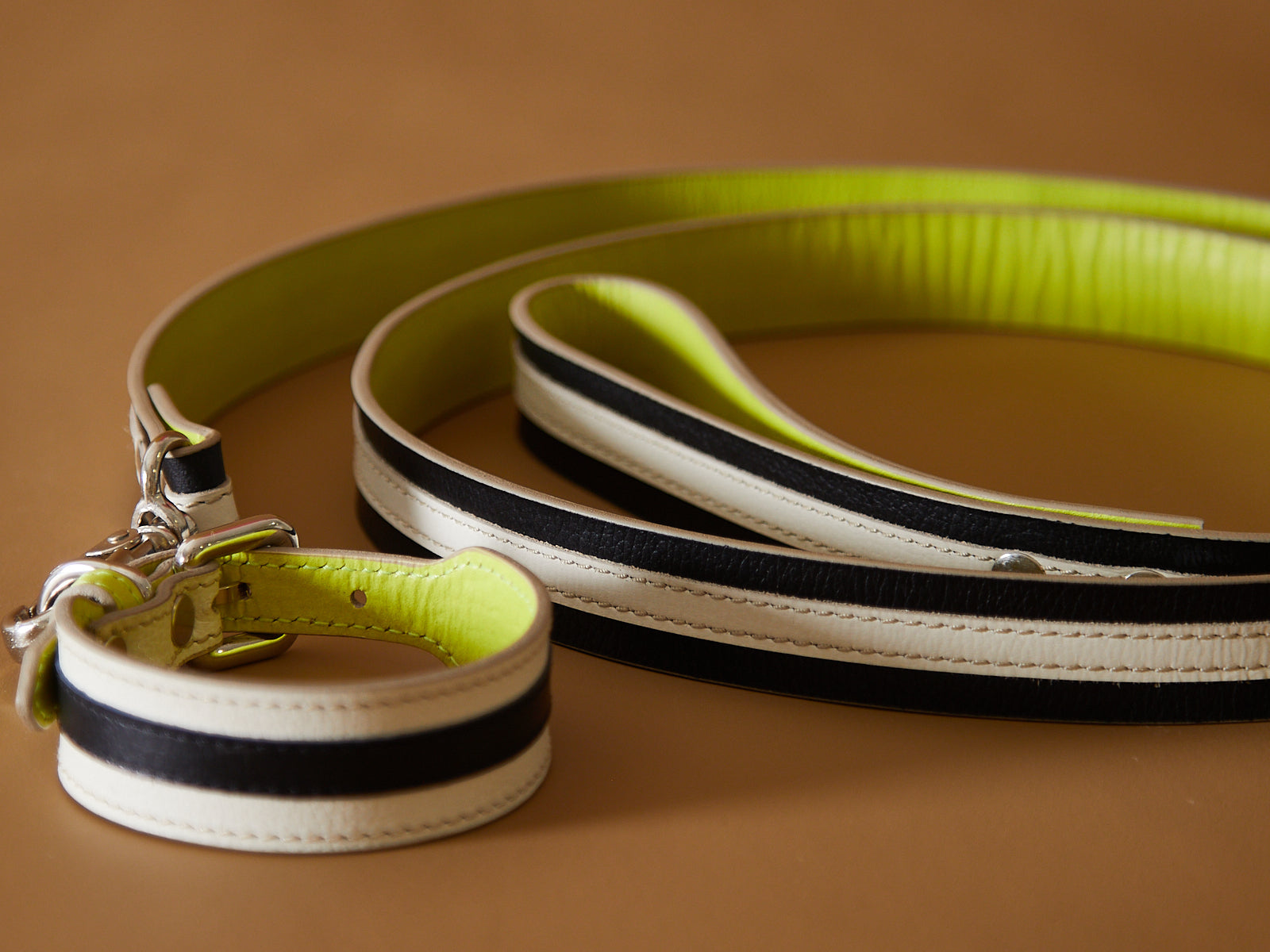 LUNE Leather Collar and Leash Set