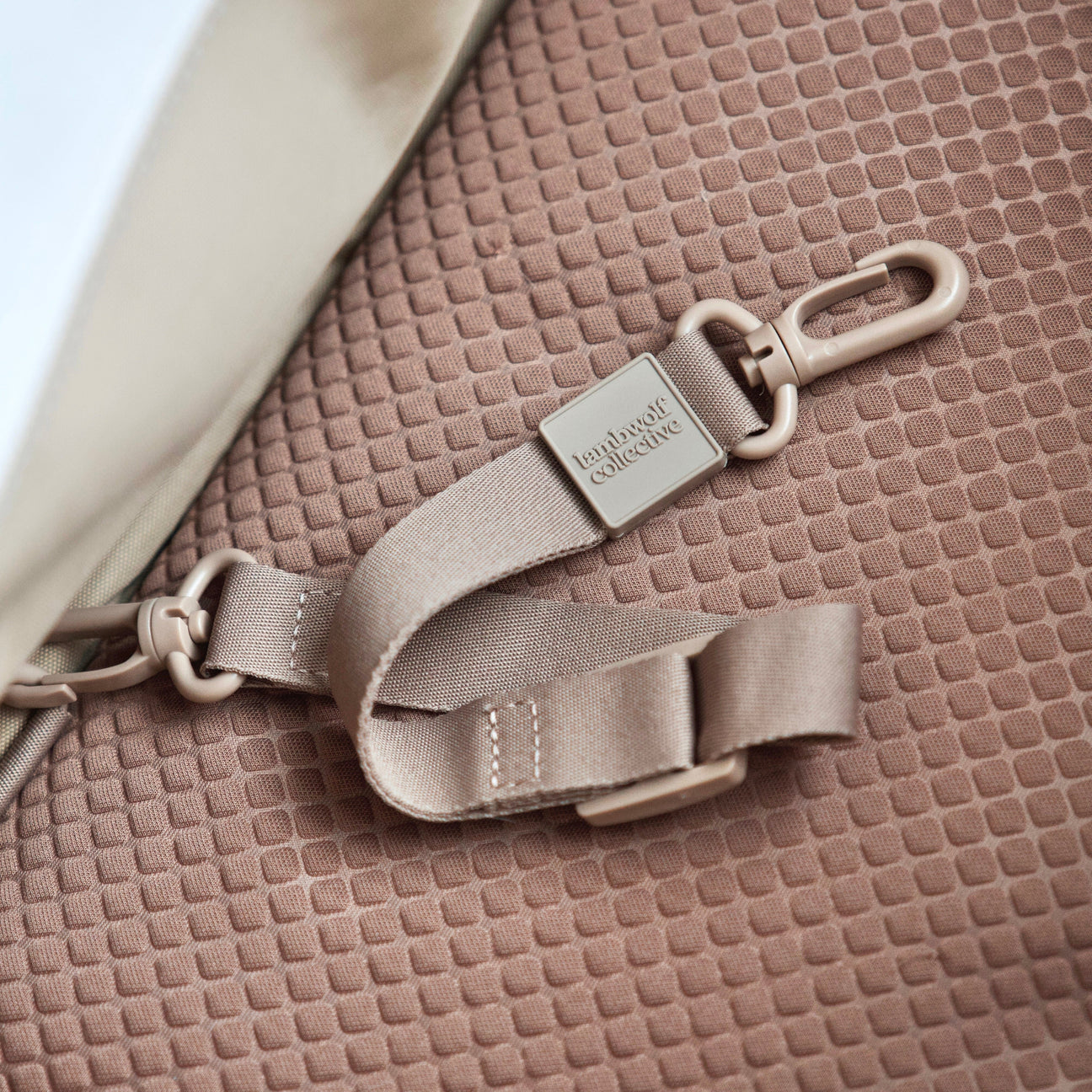 SUBWAY Petite Pet Carrycot CAMEL