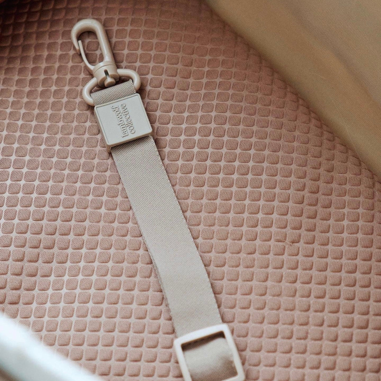 SUBWAY Petite Pet Carrycot CAMEL