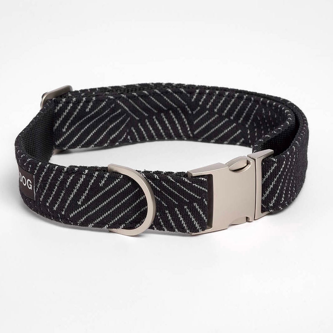 YOSHI NOIR DOG COLLAR