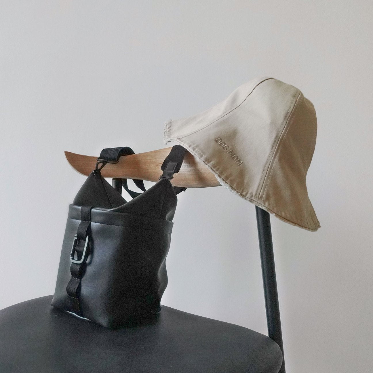 BUCKET BAG BLACK