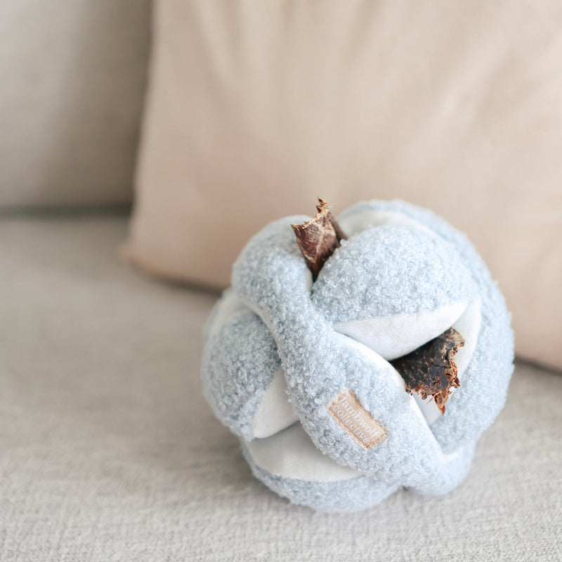 MONTI CRINKLY＋SQUEAKY SNUFFLE BALL BABY BLUE